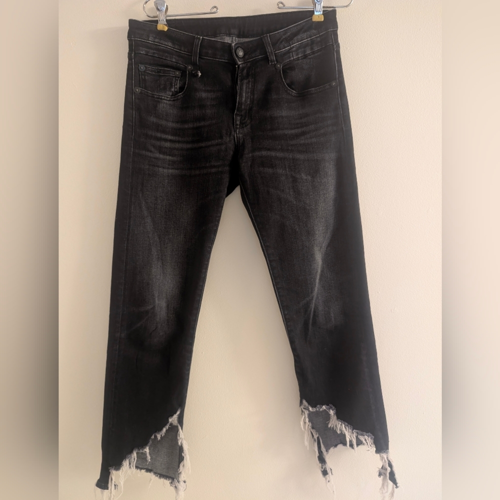 🖤 R13 Straight-Leg Raw Hem Jeans – Size 28 🖤